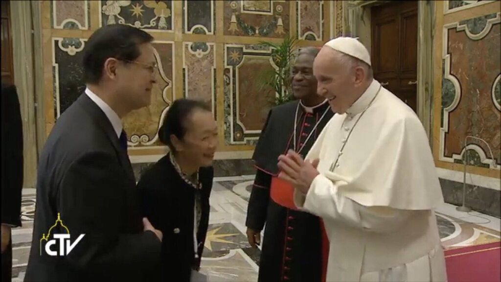 Hiromasa Ikeda, vice president of SGI meeting with Pope Francis during the Vatican conference “Prospects for a World Free of Nuclear Weapons and for Integral Disarmament.”  Credit: Centro Televisivo Vaticano