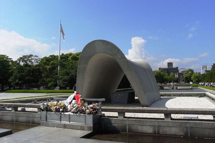 Photo (top): Hiroshima Peace Memorial Park (Credit: Wikimedia Commons) close to the main building of Hiroshima Peace Memorial Museum, which ICAN Chief Beatrice Fihn visited, and wrote in the Museum's guestbook: 