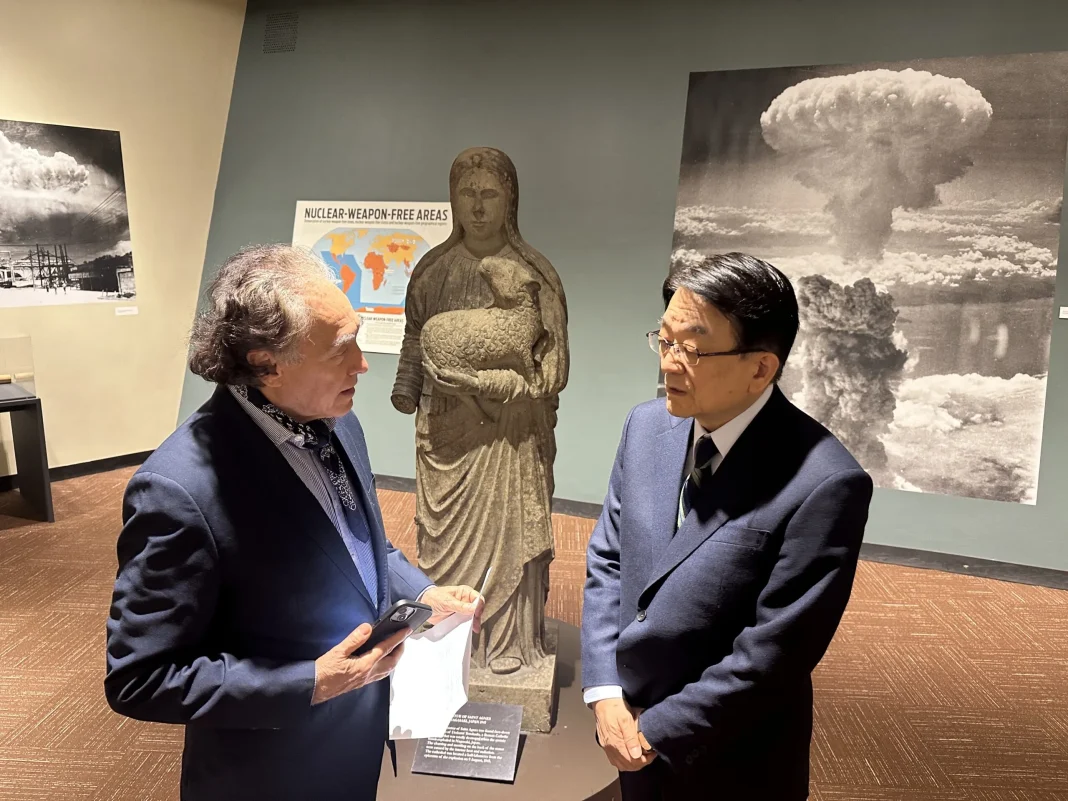 Interview with Hirotsugu Terasaki, DG of Peace and Global Issues of SGI by Victor Gaetan at UN. Photo: Katsuhiro Asagiri, President of INPS Japan.